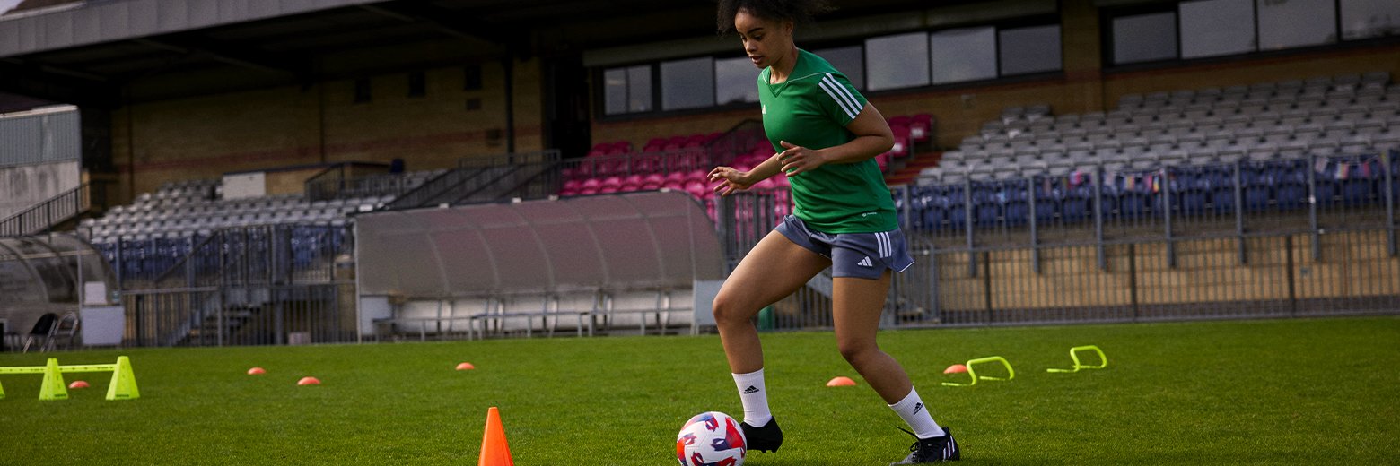 Calcio al femminile, tutto quello che c'è da sapere sull'attrezzatura giusta