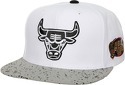 Mitchell & Ness-Snapback Cap - CE T Chicago Bulls blanc