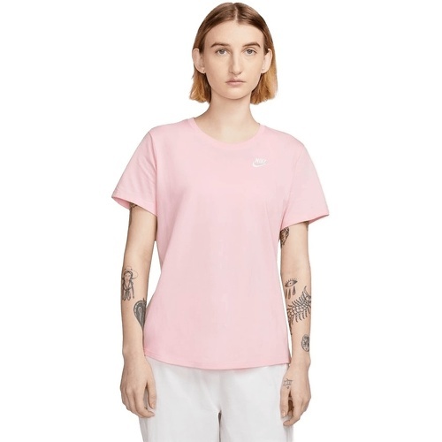 NIKE - T-shirt Sportswear Club Essentials Femmes rose