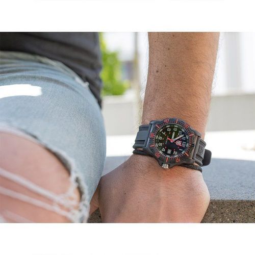 Luminox-Luminox Black Ops 8895 - Montre connectée-3