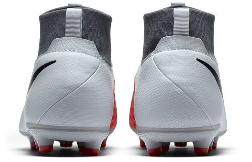 NIKE-Phantom Vsn Academy Df FG/MG-3