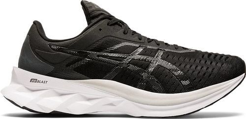 ASICS-Novablast-0