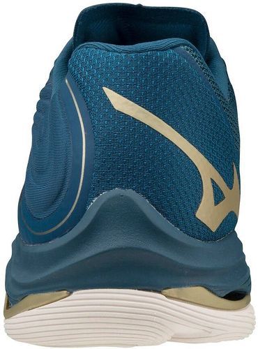 MIZUNO-Wave Lightning Z6-4