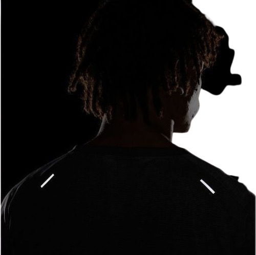 NIKE-Dri-FIT ADV Techknit Ultra Tee-3