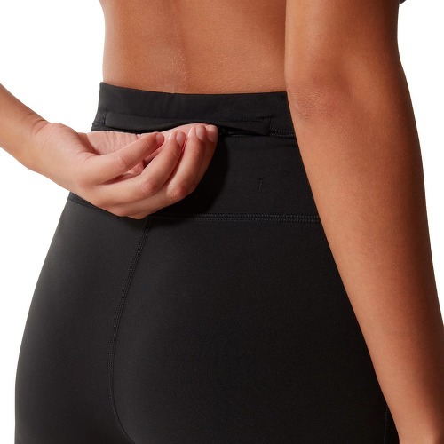 THE NORTH FACE-W Movmynt Tght Shrt - Short de running-3