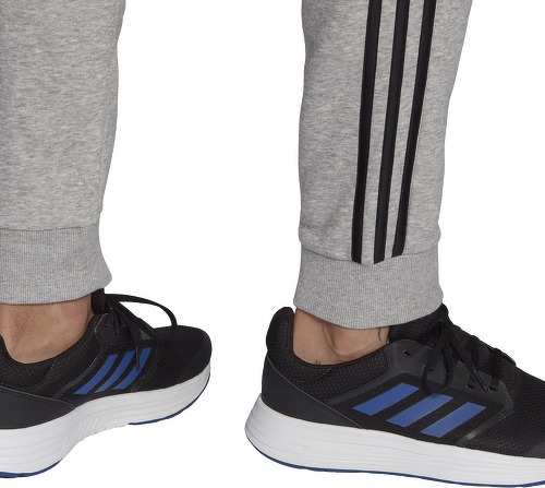 adidas Sportswear-Pantalon Essentials Fleece Tapered Cuff 3-Stripes-4