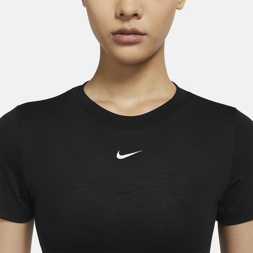 NIKE-Essential Cropped T-Shirt-2