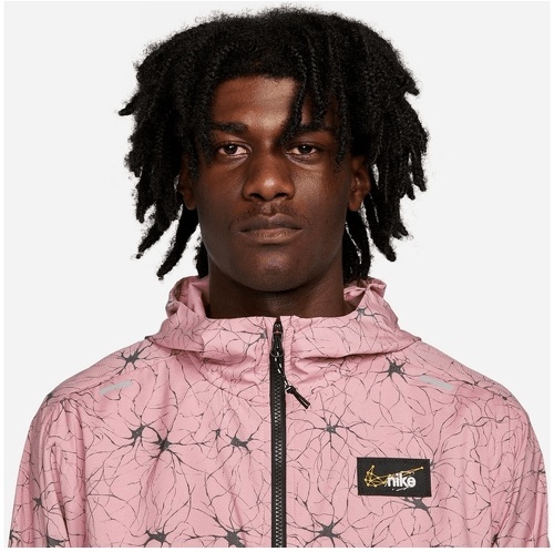 NIKE-Veste de course à pied Nike Repel UV D.Y.E rose-2