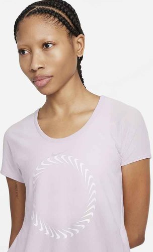 NIKE-Nike T-shirt Manche Courte Icon Clash Miler-2