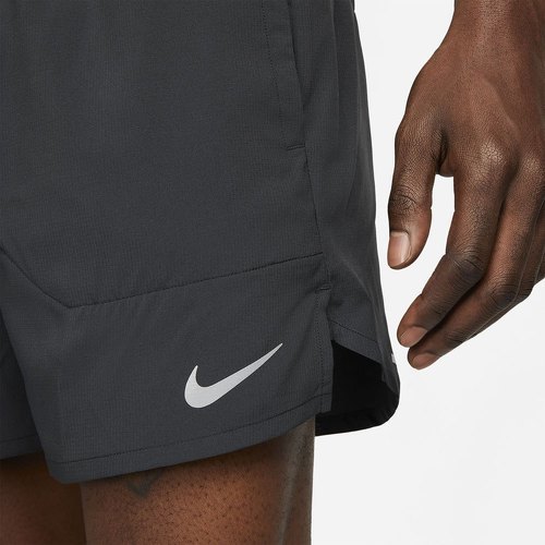 NIKE-Nike Shorts Dri Fit Stride 5´´-3