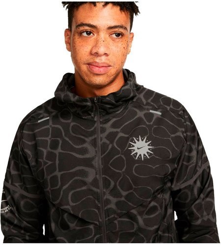 NIKE-Nike Veste Wild Windrunner Allover Print-2