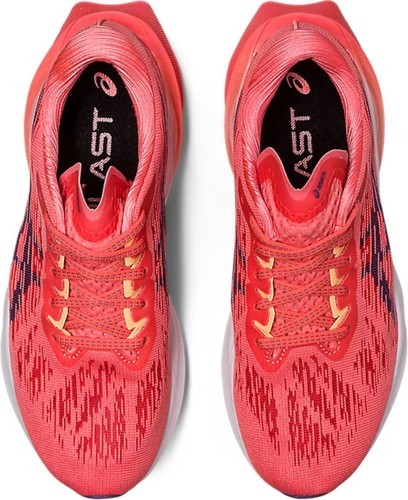 ASICS-Novablast 3-3