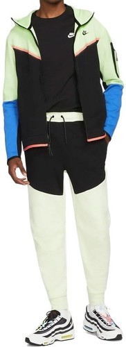NIKE-Sportswear Tech Fleece-1