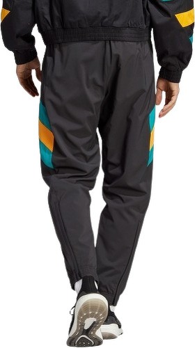 adidas Performance-Pantalon FC Bayern Icon Woven-1