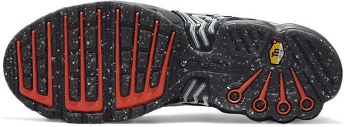 NIKE-Basket Nike AIR MAX PLUS 3-4