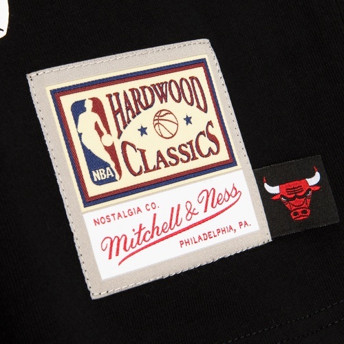 Mitchell & Ness-Mitchell & Ness BIG FACE Shirt - NBA Chicago Bulls noir-2