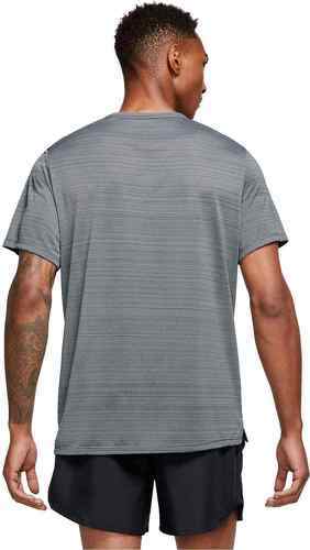 NIKE-M NK DF MILER BREATHE SS-1