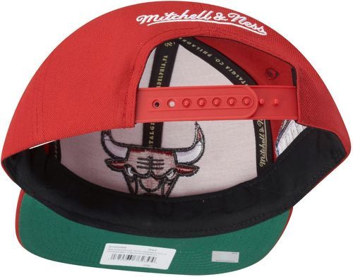 Mitchell & Ness-Mitchell & Ness Snapback Cap - SIDEPATCH Chicago Bulls-2