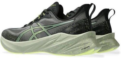 ASICS-Novablast 3 Le-4
