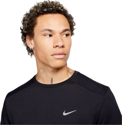 NIKE-Rise 365 Maniche Corte-2