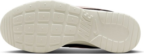 NIKE-WMNS NIKE TANJUN FLYEASE-3