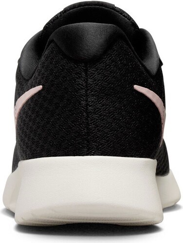 NIKE-WMNS NIKE TANJUN FLYEASE-4