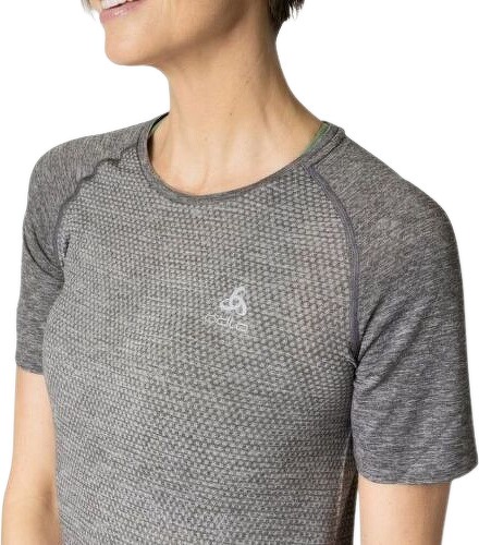 ODLO-Essential Seamless T-Shirt Crew Neck-2