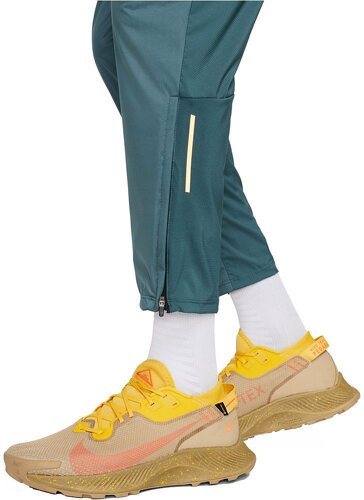 NIKE-M NK TRAIL PHNM ELT KNT PNT-4
