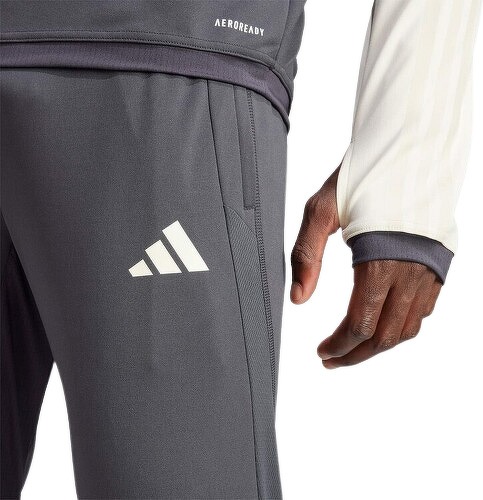 adidas Performance-Pantalon d'entraînement Juventus Tiro 23-3