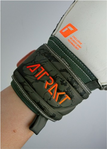 REUSCH-Attrakt Grip FS TW-Handschuhe-2