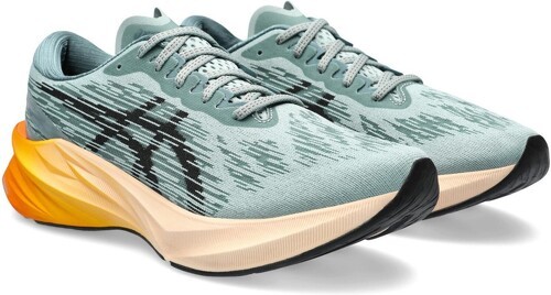 ASICS-Novablast 3-2