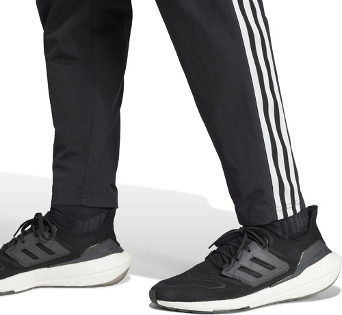 adidas Performance-Pantalon de présentation Juventus Tiro 23-4