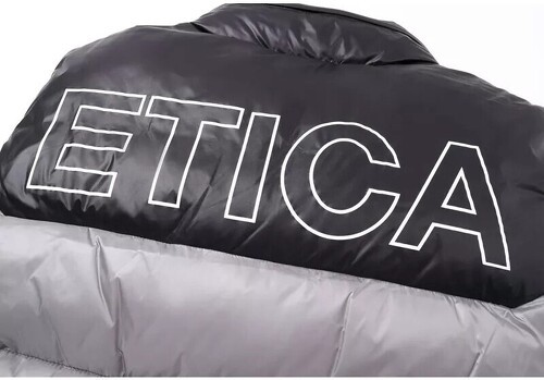HELVETICA-DOUDOUNE SANS MANCHE Helvetica VARS-1