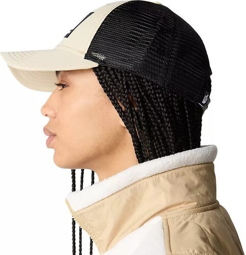 THE NORTH FACE-Mudder Trucker-3