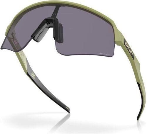 OAKLEY-Sutro Lite Sweep-1