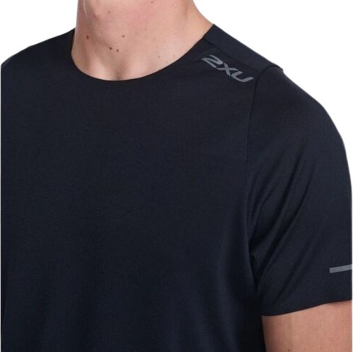 2XU-Light Speed Tech Tee-2