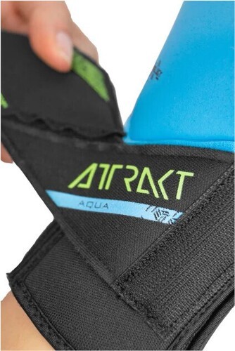 REUSCH-Reusch Attrakt Aqua Evolution-1