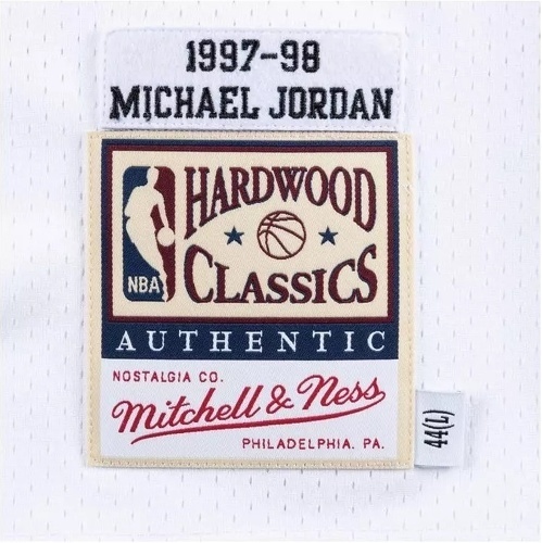 Mitchell & Ness-Maillot NBA Authentique Michael Jordan chicago Bulls 1997-98 Home Mitchell & ness Blanc-2