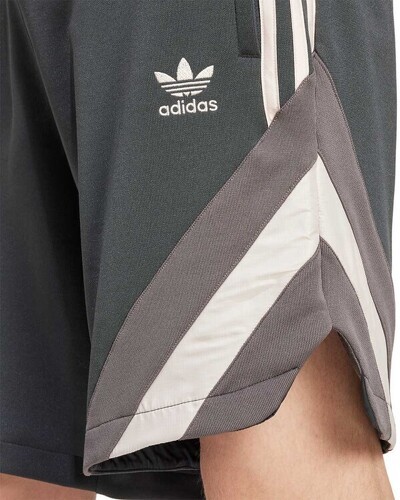 adidas-Adidas Real Madrid Fanswear 2024/2025-3