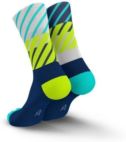 INCYLENCE-Running Diagonals Socks-1